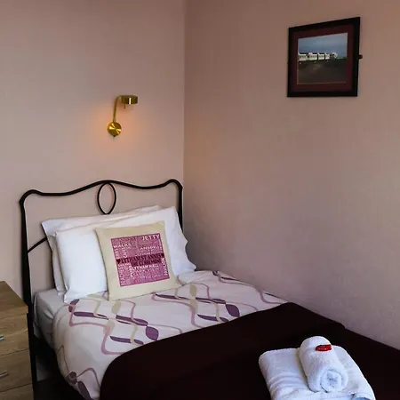 Hotel The Claremont à Lytham St Annes Extérieur photo